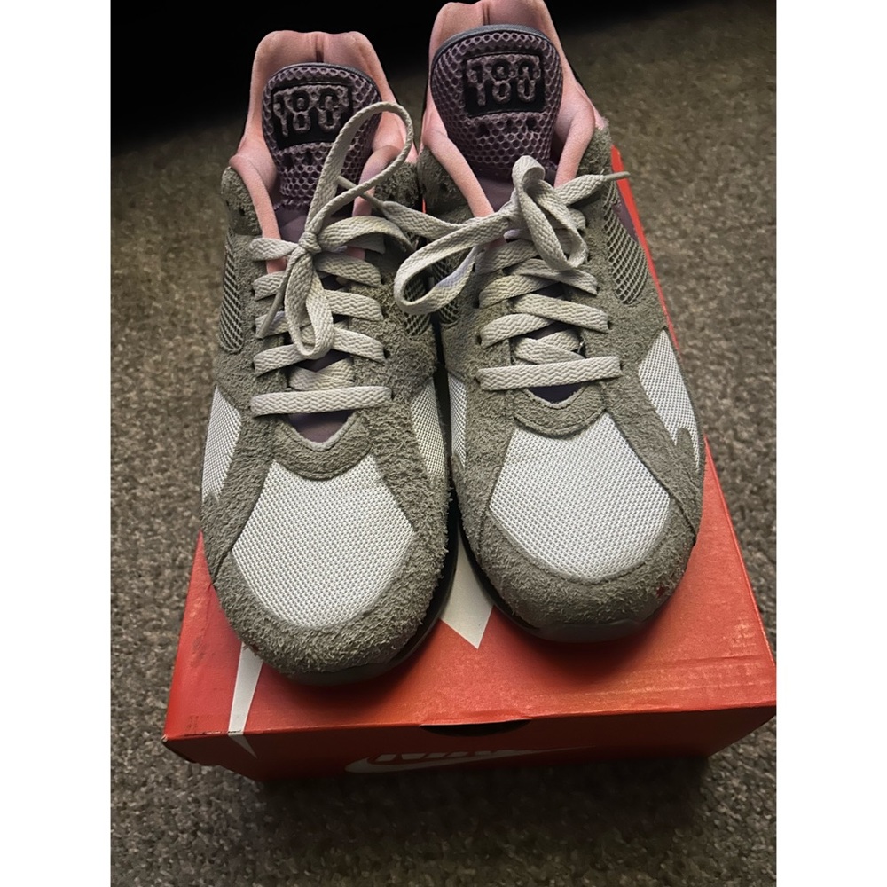 Nike Air Max 180
size? Dusk